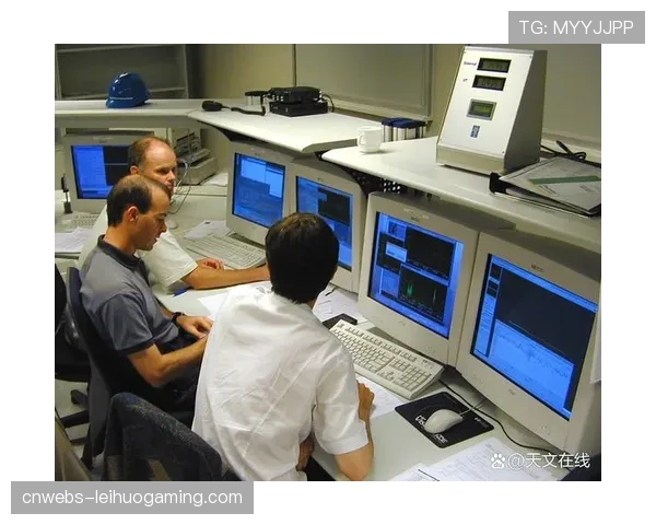 “沉默的控制室”：一场比赛背后，超过两百名技术人员在多国协调中心的工作实况